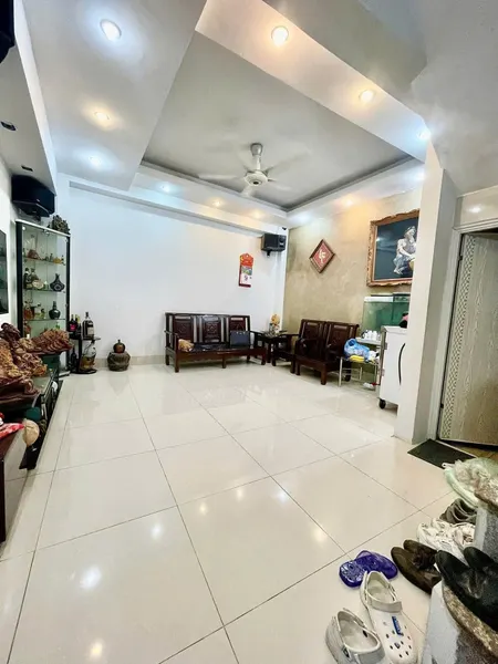 Bán Nhà!  Tây Sơn, Oto đỗ cổng,Gần Phố,DT:30m2 x  6Tầng,MT:6m,Giá: 6.35 tỷ Đống Đa