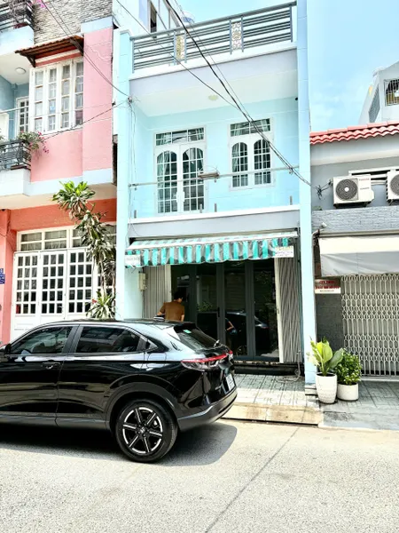 Cho thuê nhà Quận 8 (hẻm xe hơi đường Phú Định); 4x11m; 1 lầu; 2PN; 2 WC; 10 triệu/tháng