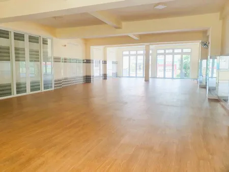 🔥 Chỉ 150k/ m2 – Nhà mới thang máy 4 tầng Q. Tân Phú, ngang đến 8m, sát Hòa Bình