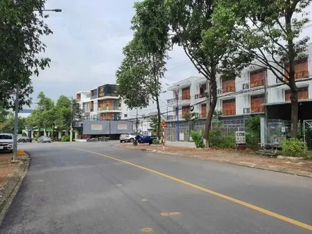 Mt kinh doanh Nguyễn Đức Thuận-Hiệp Thành-TP.TDM ngang 10m hiếm tặng nhà cấp 4 mới đẹp giá êm