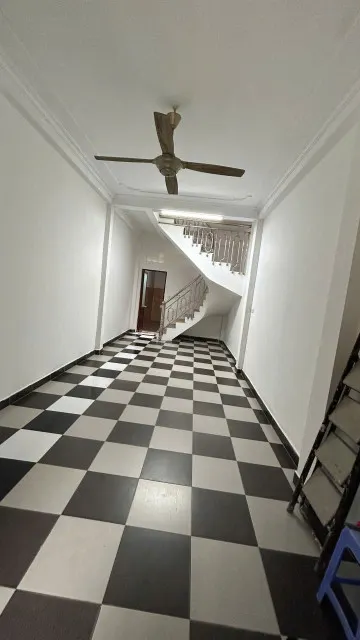 Cho thuê nhà ngõ Văn Chương, 35m2 x 3 tầng, 3 ngủ, 10 Triệu, vào được ngay
