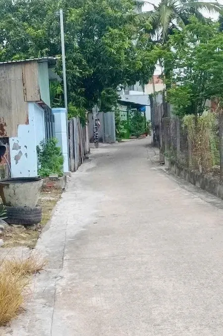 Nhà cấp 4 Chánh Mỹ-TP.TDM đường oto nở hậu gần trường chợ,Phố Bạch Đằng vị trí đẹp dân kín