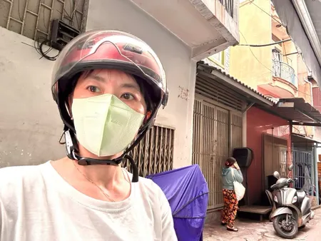 NHÀ BÁN CÁCH VÀI BƯỚC CHÂN RA MẶT TIỀN HOÀNG DIỆU- THUẬN TIÊN ĐI LẠI- GẦN SIEU THỊ ,TRƯỜNG ĐẠI HỌC LUẬT NGUYỄN TÂT THÀNH.