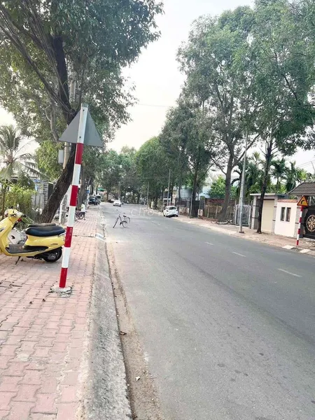 BÁN ĐẤT CHÁNH NGHĨA MẶT TIỀN NGUYỄN TRI PHƯƠNG
