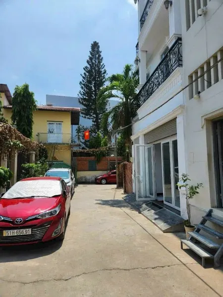 Bán nhà 3 lầu hẻm ô tô Quận 2 cách Lê Văn Thịnh 100m💥Nhà 3 lầu 4pn