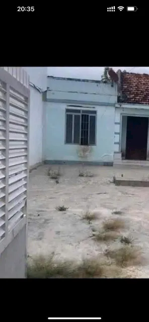 Bán đất tặng nhà c4