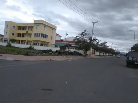 Bán đất kđt 250m full thổ sau lưng Uỷ Ban Phường Ninh Giang Ninh Hoà 0985451850