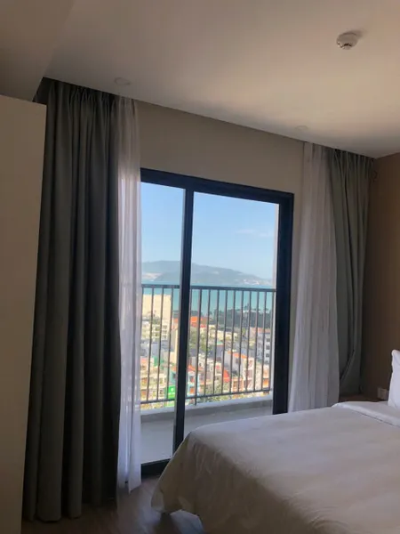 hàng vip chính chủ cần bán căn hộ D'qua Phan Chu Trinh lô góc 2-3 phòng ngủ có 2 ban công
Diện tích  : 84,6m2 Giá bán 3 tỉ 650 căn 2 ngủ ,2 ban công
Liên hệ : e Hải