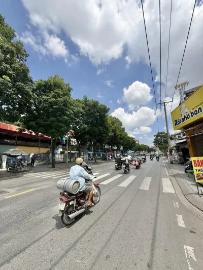 Bán nhà HXH 6m Hòa Bình - ngay Công Viên Đầm Sen, Quận 11, 5,5x19m, Cấp 4, 12,5 tỷ.