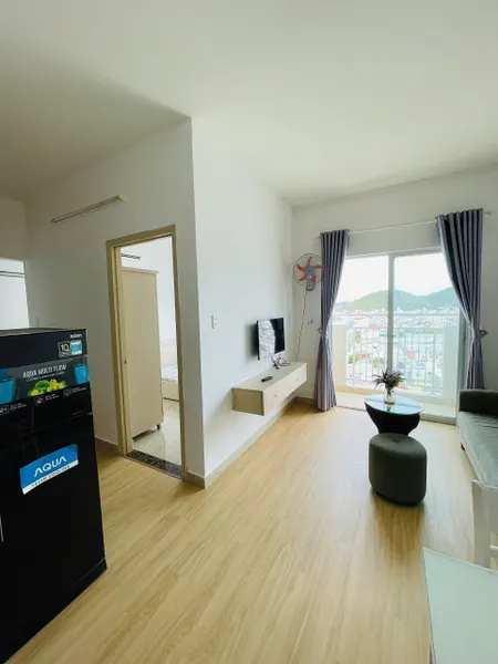 CHÍNH CHỦ CẦN BÁN CĂN THƯƠNG MẠI CHUNG CƯ HOÀNG QUÂN 
-
- giá 1tỷ750 ( bao thuế phí sang tên)