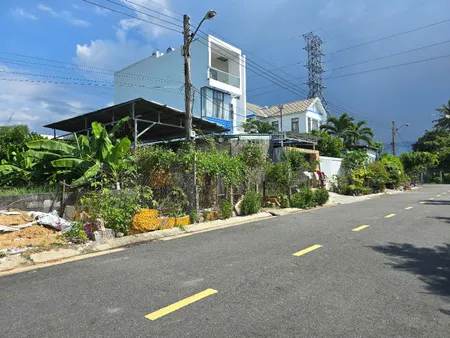 SUỐI TÂN-- 199 M2 -- 10M NGANG -- full ont -- GIÁ CHỈ 2 tỷ 200