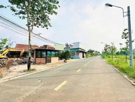 Đất Minh Thạnh-TP.HCM đường nhựa, dân đông, tiện ích có sẵn.