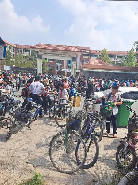 BÁN LÔ ĐẤT ĐỐI DIỆN TRƯỜNG HỌC THUẬN GIAO THUẬN AN BÌNH DƯƠNG