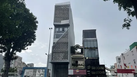 CHO THUÊ NHÀ MẶT PHỐ 3/2, Q.10, 8 TẦNG, 800 M2, 170TR/THÁNG