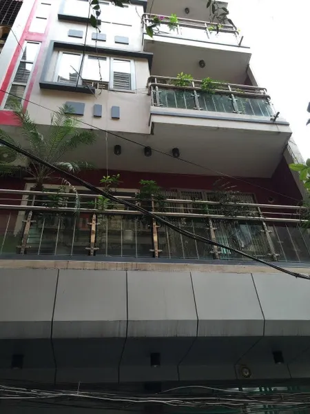 Cho thuê nhà ngõ ô tô Thái Hà 5 tầng x 60m2, 4 ngủ, 25 Triệu Showroom, Phòng Khám, KD...