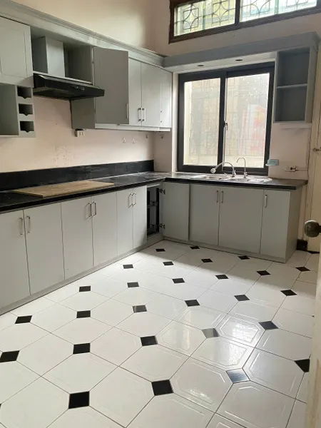 Cho thuê nhà Phố Lĩnh Nam 2 tầng x 70m, 2 ngủ, mới đẹp, 10 triệu ở gđ, văn phòng, KDon