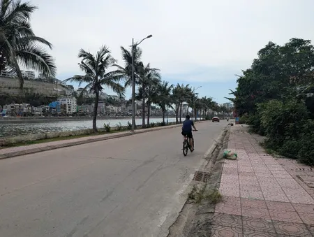 BÁN LÔ ĐẤT ĐẸP XÂY KHÁCH SẠN MẶT ĐƯỜNG HÙNG THẮNG VIEW HỒ DỰA NÚI VỊ TRÍ ĐẮC ĐỊA, CƠ HỘI ĐẦU TƯ SINH LỜI CAO