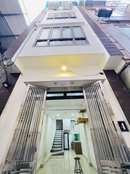 BÁN NHÀ MỄ TRÌ NAM TỪ LIÊM 30m 7.15TỶ 5 TẦNG MT 3m. NGÕ THÔNG RỘNG. NHÀ ĐẸP Ở NGAY.