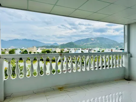 Cần bán gấp căn nhà 4 tầng KĐT Vĩnh Điềm Trung B Cách Biển Chỉ 7 Phút