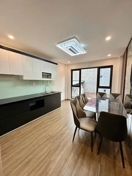 NHÀ MỚI Ở LUÔN FULL NỘI THẤT Phố Thượng Thanh 30m2,X  6 tầng,mặt tiền  3.4m, 6.15 tỷ Long Biên.