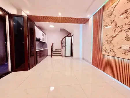 Bán Nhà  Kim Hoa 27m2. 5 tầng. mặt tiền 6.5m. giá  6.9 tỷ Đống Đa hà Nội