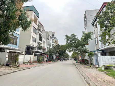 BÁN ĐẤT KHU ĐẤU NỐI CAO XANH,HẠ LONG