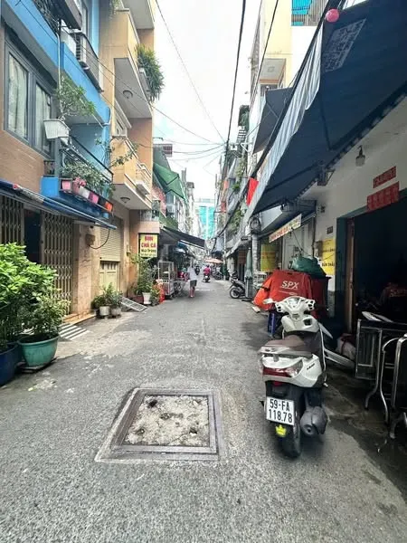 Nhà HXH Đường Huỳnh Văn Bánh Quận Phú Nhuận Phường 17.