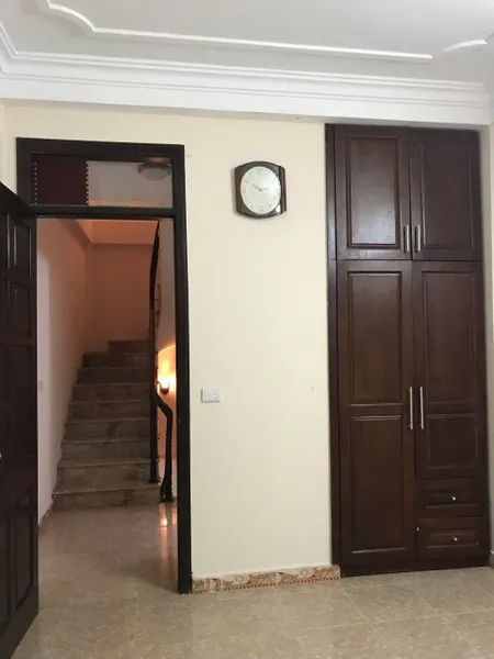 Cho thuê nhà Đường Láng, 3.5 tầng x 33m2, 3 ngủ, 3 vệ sinh, 11 Triệu/tháng