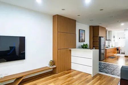 CHỦ CHUYỂN SANG NHÀ TO HƠN CẦN BÁN NHÀ 6 TẦNG MẶT NGÕ NGUYỄN PHONG SẮC, NGHĨA TÂN, CẦU GIẤY, Ở CỰC LỘC, NGÕ THÔNG, Ô TÔ.