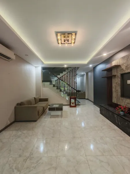 BÁN NHÀ 1 TRỆT 2 LẦU, LÊ THỊ RIÊNG - TÂY ĐẠI HỌC LONG XUYÊN AN GIANG