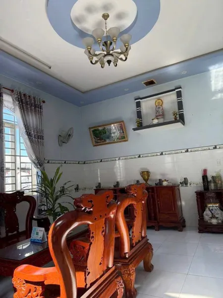 Nhà p Tân an: 6 x 23 nở hậu 9,5m. Thổ cư 100m. 2 p ngủ. 0815422197