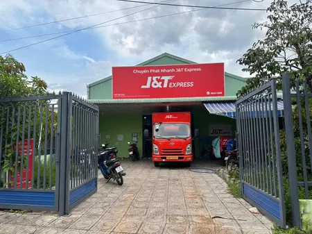 Bán nhà kho Định Hoà (phường Chánh Hiệp-TP.HCM) Mt dx069 gần Ql13 đang cho thuê 14tr/tháng nhựa 8m vị trí đẹp chủ đang cần bán