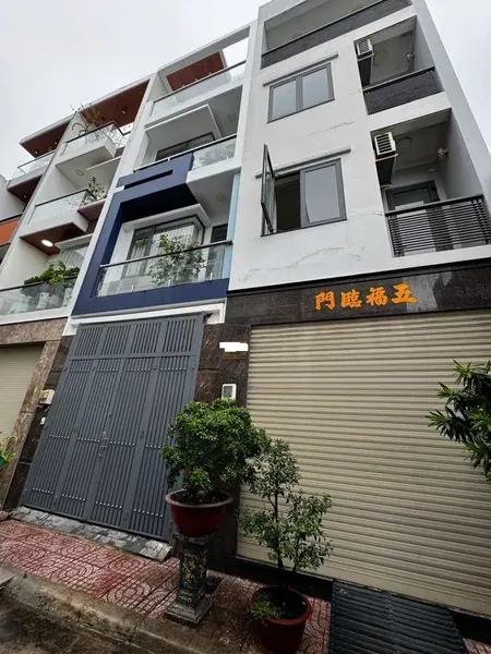 Nhà 4 tầng Tô Hiệu, xe tải vào nhà, 66m², 4PN, Nhà đẹp ở ngay, chỉ 9.1 tỷ TL