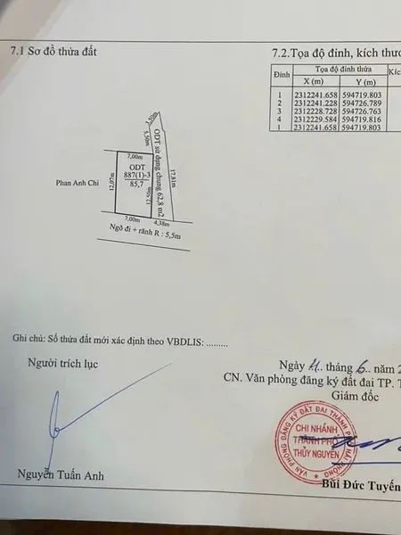 Trục thôn đường đá