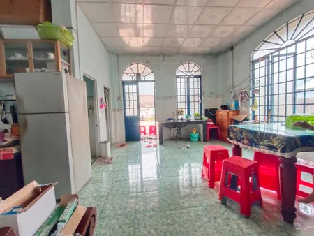 Bán Đất Tặng Căn Nhà Phường Hóa An 210m2 .SHR . 1Tỷ3