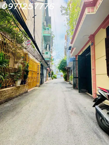 Bán nhà phố Hào Nam, Đống Đa – Gần mặt phố – 75m² – Ô tô ngủ trong nhà – Giá chỉ hơn 20 tỷ