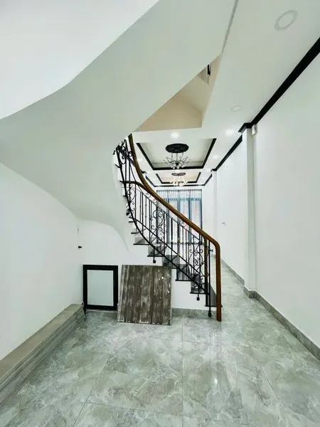 6 tầng, Mặt tiền lk Lạc Long Quân, ở / KD tốt, dòng tiền cho thuê ổn định
