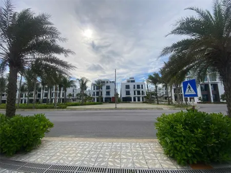 SHOPHOUSE BIỂN SẦM SƠN. SỔ LÂU DÀI. CÁCH MẶT BIỂN 50M. NHẬN NGAY 360TR. CK10%LH: 0966 343 969