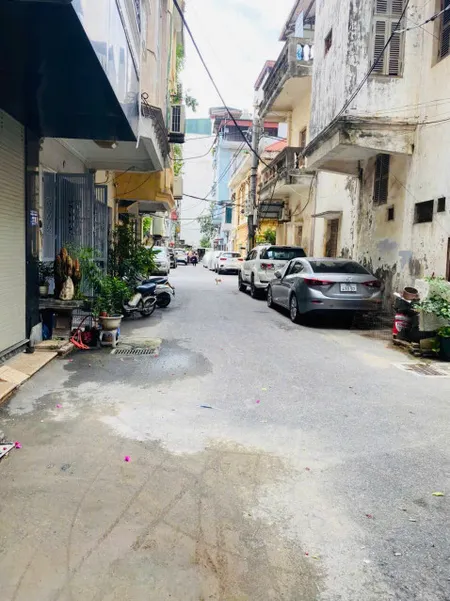 Cho thuê nhà nguyên căn ngõ 281 Khương Trung, 40m2 x 2 tầng 1 tum.2 ngủ.2 wc, 9 Triệu