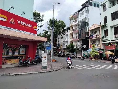Bán nhà 2 tầng mặt tiền Nguyễn Thái học  Quận 1