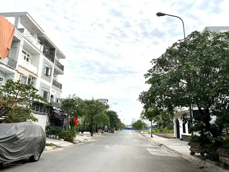Cần bán gấp lô mặt tiền lớn 25m gần QL51 - Full thổ, Shr - 1 tỷ 3 - Sang tên ngay