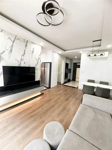 Gia đình mình cần bán ch 2pn tòa c imperia sky garden 75m2 view nhạc nước 6.2 tỷ bp
