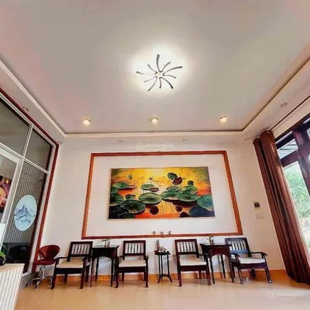 Bán đất tặng nhà 3 tầng vuông vắn cực đẹp trên đường đỗ bá dòng tiền 30 tr/tháng