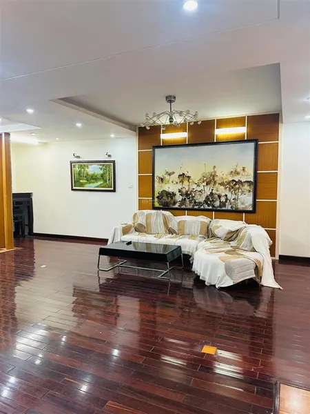Chính chủ bán căn hộ tại n05 tòa 25t2, 152m2, 3 ngủ, đồ cơ bản, ban công đông nam, sổ đỏ