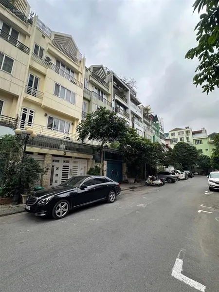 Liền kề nguyễn trãi royalcity 100m, 5 tầng thang máy ngay gần mặt phố