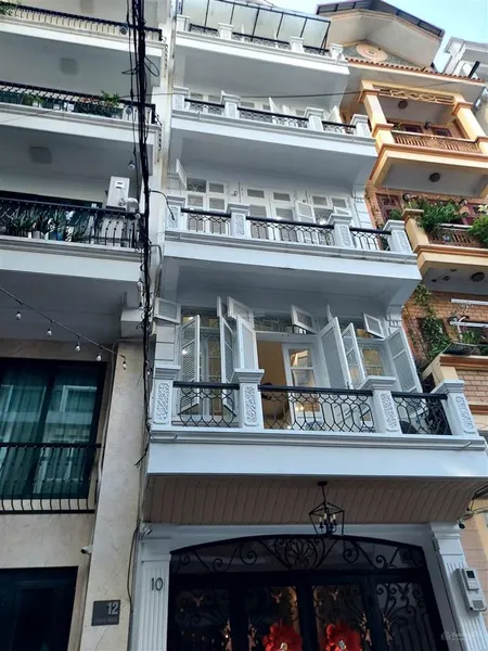 Bán nhà riêng tại đường trịnh công sơn tây hồ
