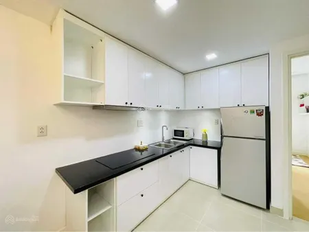 Chính chủ gửi bán căn hộ 2pn view sông giá cực rẻ có sẵn nội thất đẹp