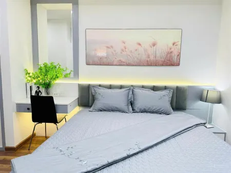 Bán căn hộ 90m2 chính chủ tk 03pn, khu công viên cầu giấy, nhà đẹp full đồ, ở ngay