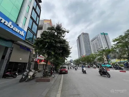 Siêu siêu siêu rẻ. mặt phố hoàn kiếm. 210m. mặt tiền 8m. lô góc, 3 mặt thoáng vỉa hè mênh mông.