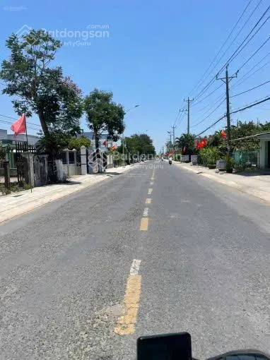 Cần bán lô đất ngay trường thpt thủ thừa, long an, 130m2/700tr, shr.
